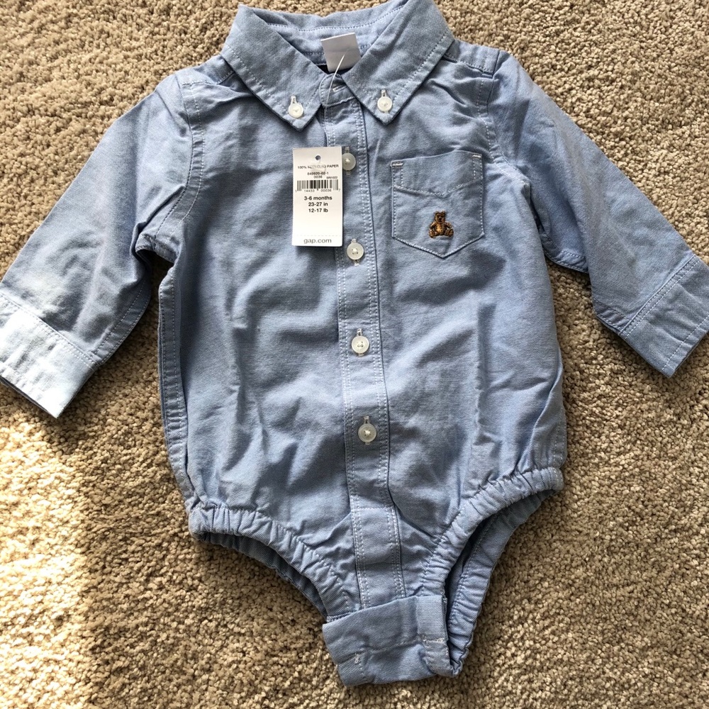 Baby gap onesie
